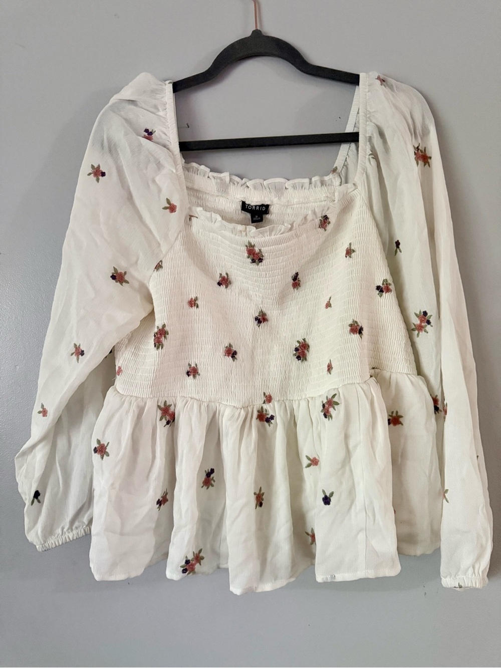 😸Torrid Cottagecore Floral Embroidered Smocked Gauze Peplum Crop Blouse